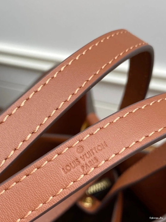 NÉONOÉ LOUIS VUITTON 0506